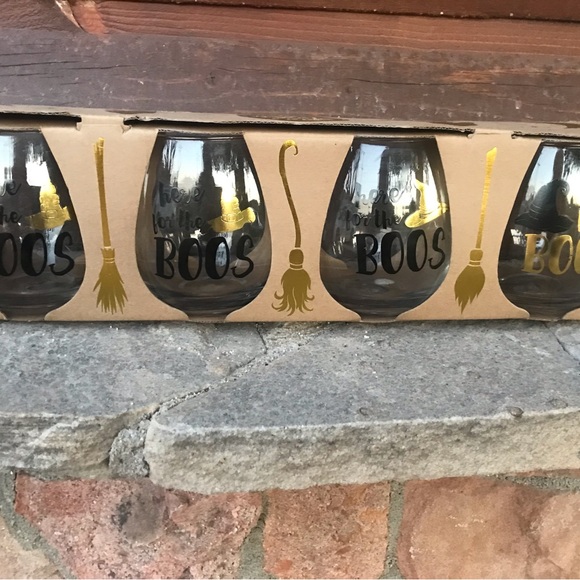 Macrame Boo-Bee Key Chain Handmade - Picture 3 of 6